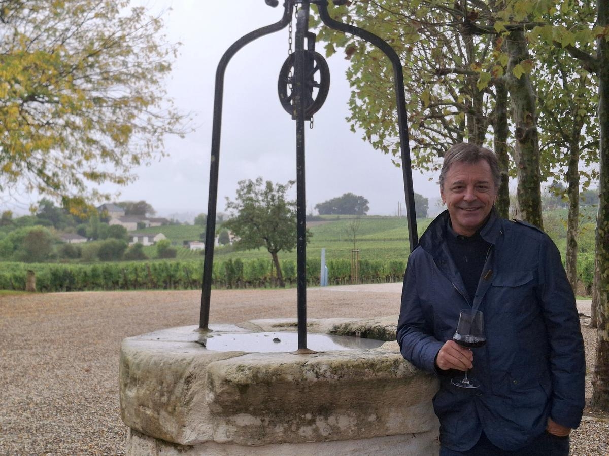 Gironde: Silvio Denz, deze “verkoper van emoties” die met het Lalique-zegel zijn stempel op Saint-Émilion drukte