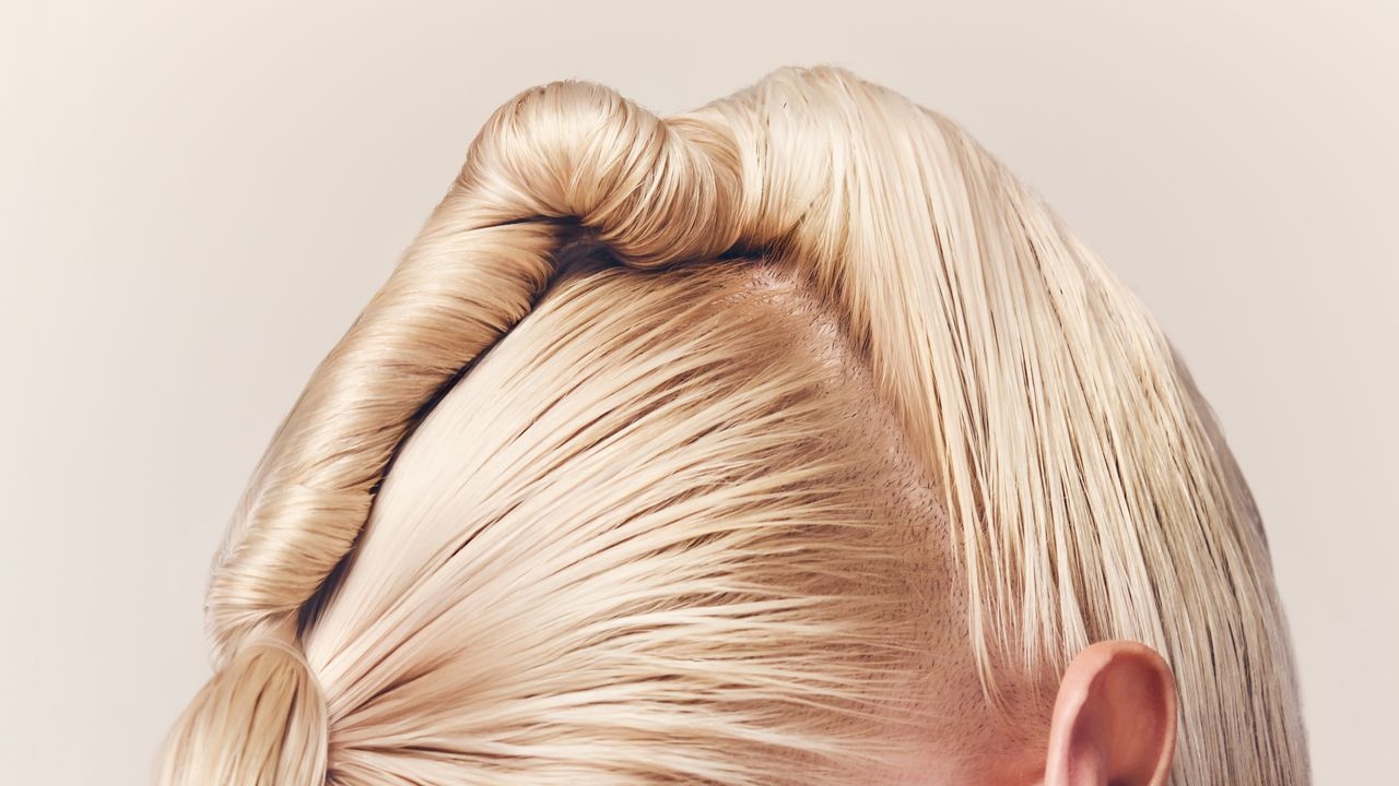Instead of silicone: Can sunflower oil replace plastic in beauty products?