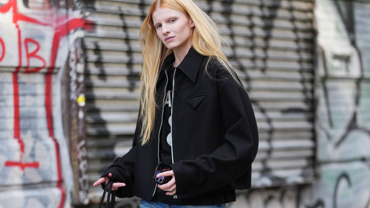 Los vaqueros pitillo son el imprescindible absoluto de este otoño, según Streetstyle