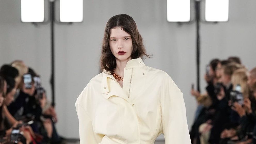 Sportmax, Milano Moda Haftası'nda minimalizmin ne kadar çok yönlü olabileceğini gösteriyor