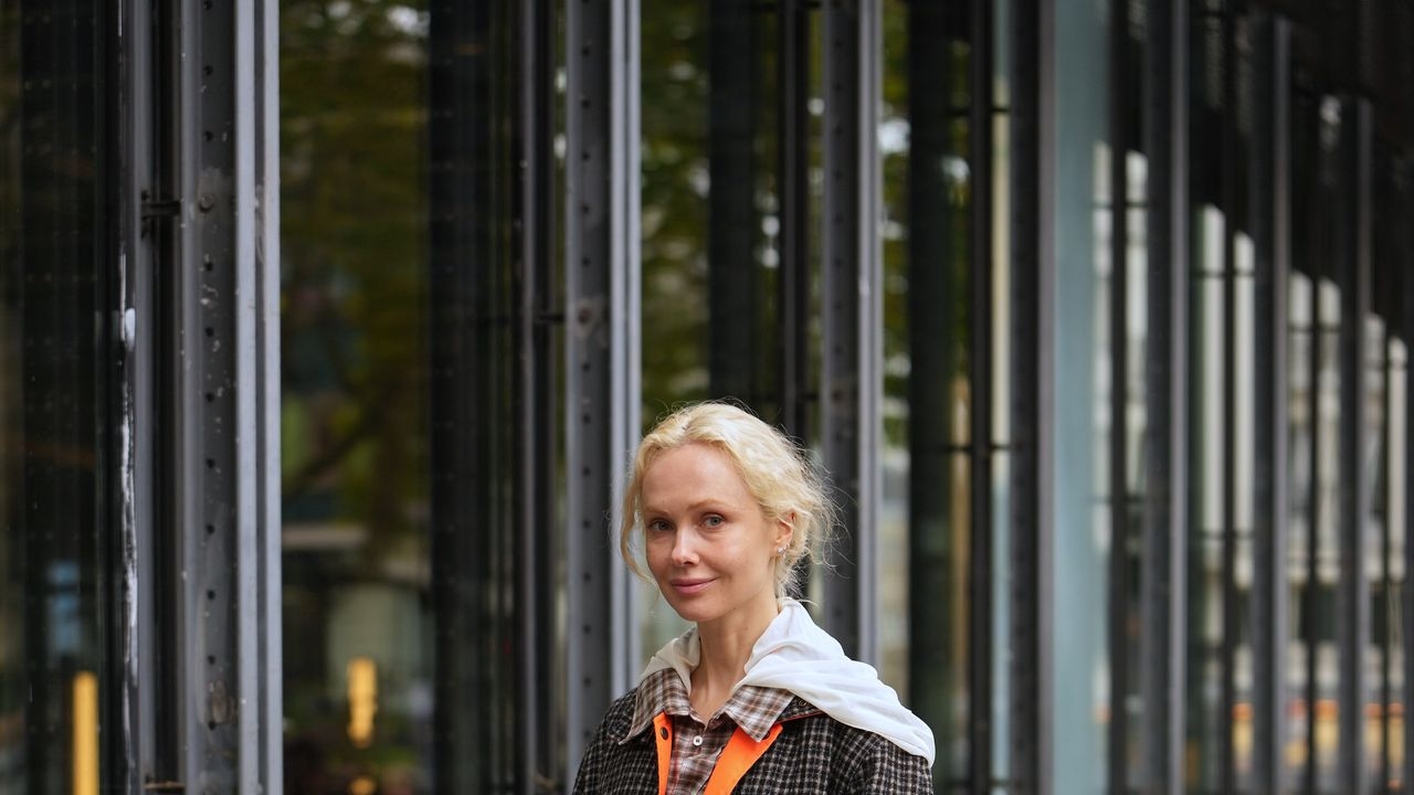 Falda vaquera: 6 maneras de lucir esta tendencia incluso en invierno