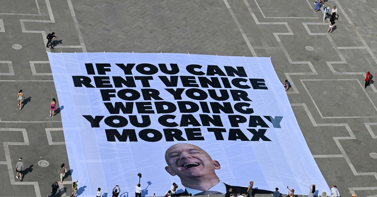 Venezia si prepara per le nozze di Jeff Bezos e Lauren Sanchez