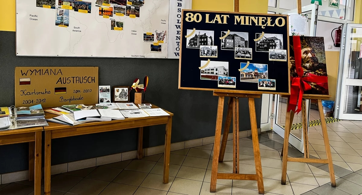 80° anniversario della scuola elementare di Żmigród - concerto e mostra per l'anniversario