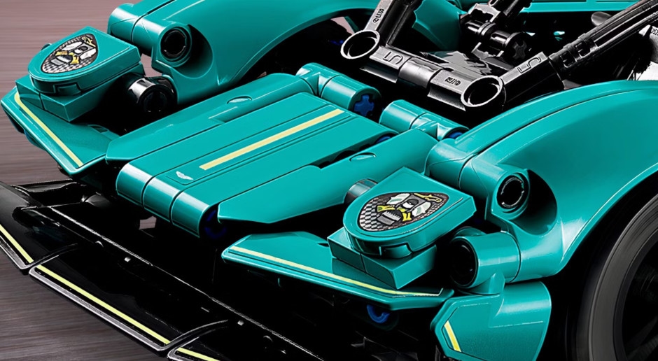 Lego и Aston Martin с новым проектом. Легенда трека возвращается!