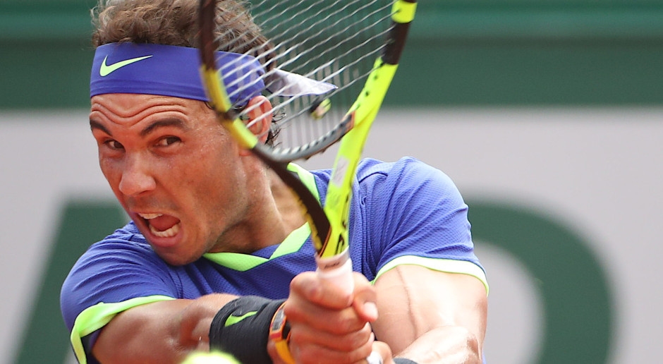 Rafa's racket went under the hammer. A record was broken!