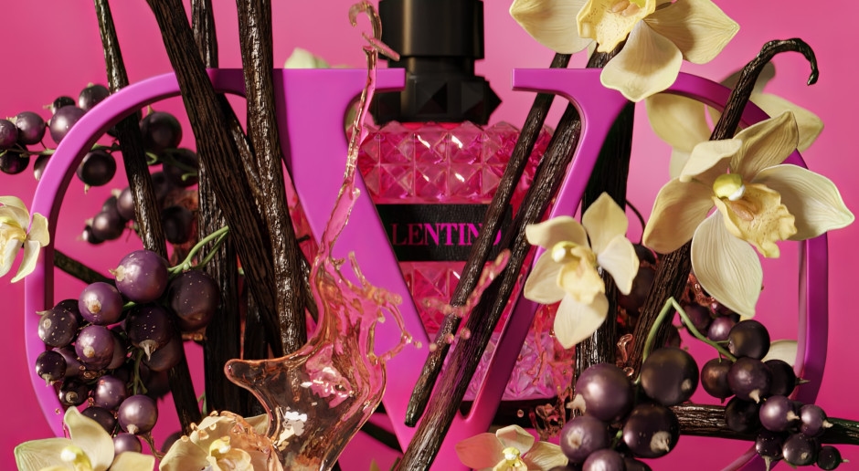 PARFUM VAN DE WEEK: Valentino nodigt je uit voor een vakantieromance met de Eeuwige Stad in de geuren van rum en aalbes