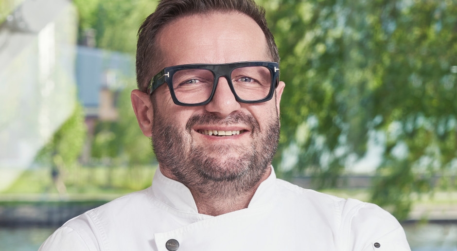 ¿Comida nómada en Polonia? El chef Marcin Budynek impulsa una nueva tendencia gastronómica.