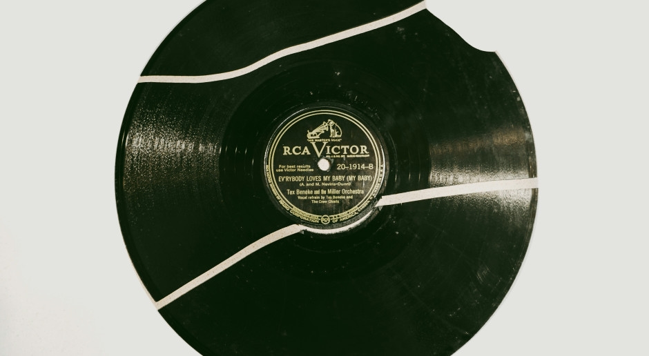 We now listen to music... with our eyes. The biggest stars quickly adopted the new trend