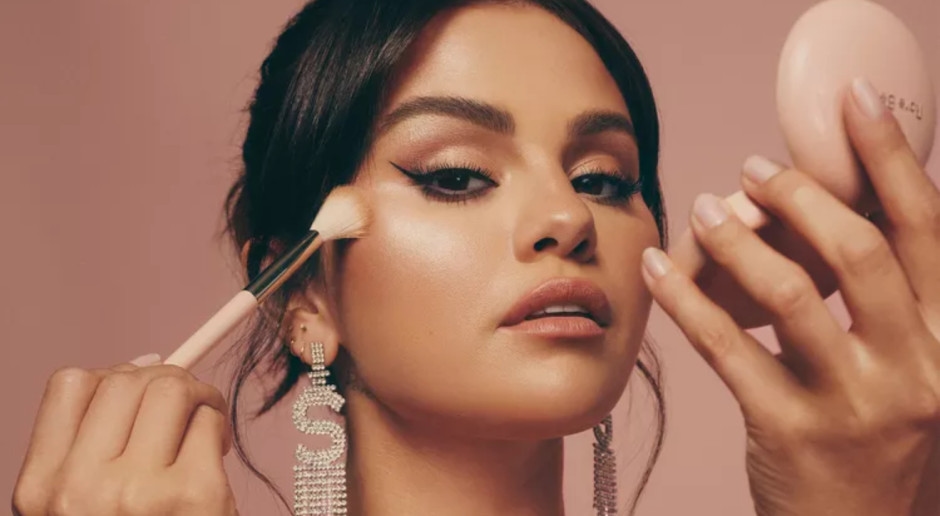 Selena Gomez'in milyar dolarlık kozmetik imparatorluğu yeni bir rekor kırdı