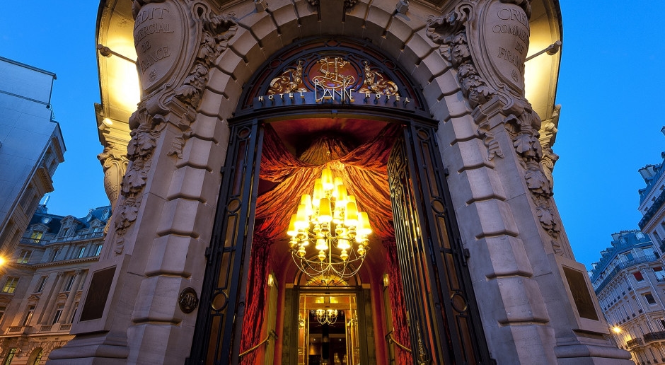O fundador da Zara comprou um hotel cinco estrelas no centro de Paris. O preço é de cair o queixo.
