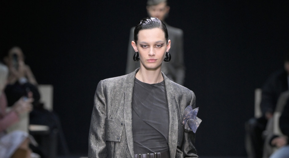 Want to look stylish and elegant in fall 2025? Wear trousers like Armani!
