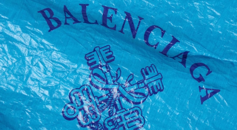 Balenciaga vende un bolso de 1.000 dólares. Este es el nuevo absurdo del lujo.