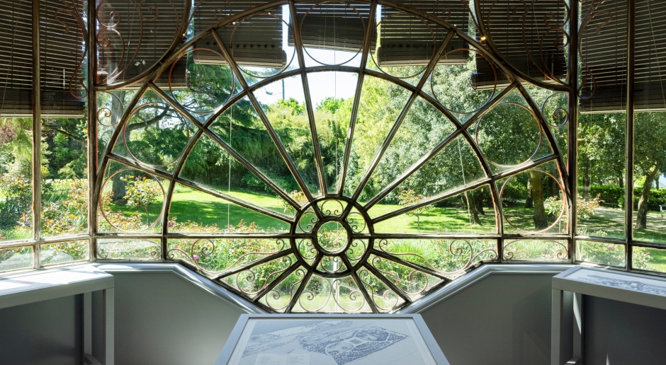 Dior invites you to a feast of fashion senses in the garden in Granville
