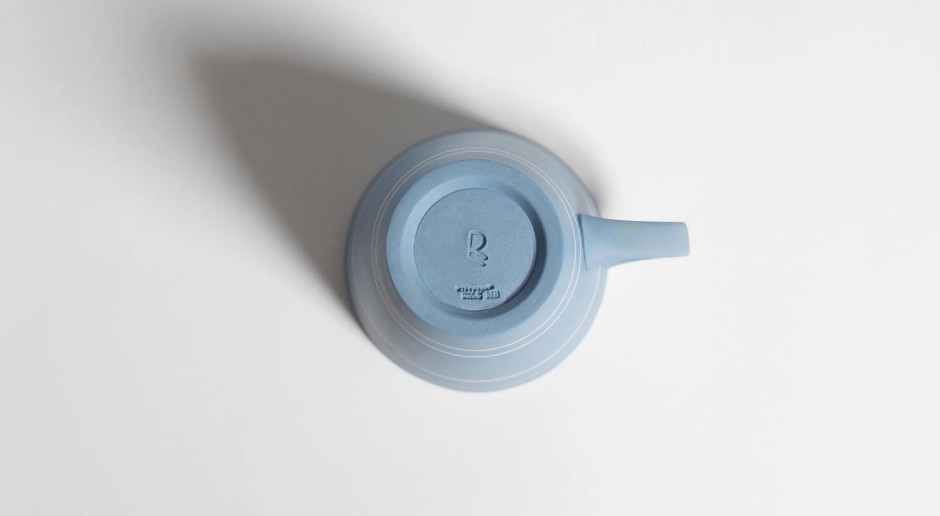 Lucie Rie is terug. De creatief directeur van Dior brengt vergeten keramische meesterwerken weer tot leven.