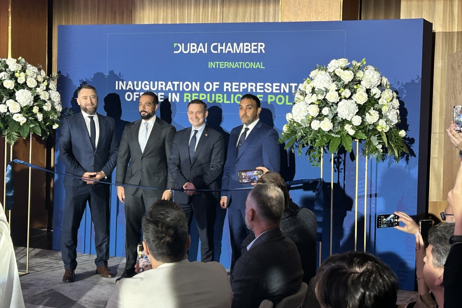 De Emiraten zetten in op Polen. Er is een nieuw kantoor geopend in Warschau.