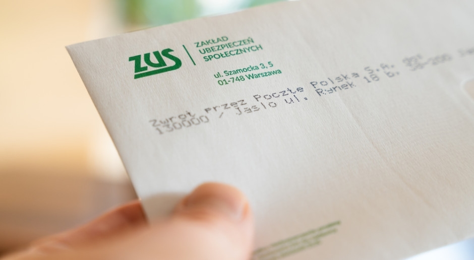 Ja, dat klopt. ZUS betaalt de familie een pensioen na het overlijden van een senior.