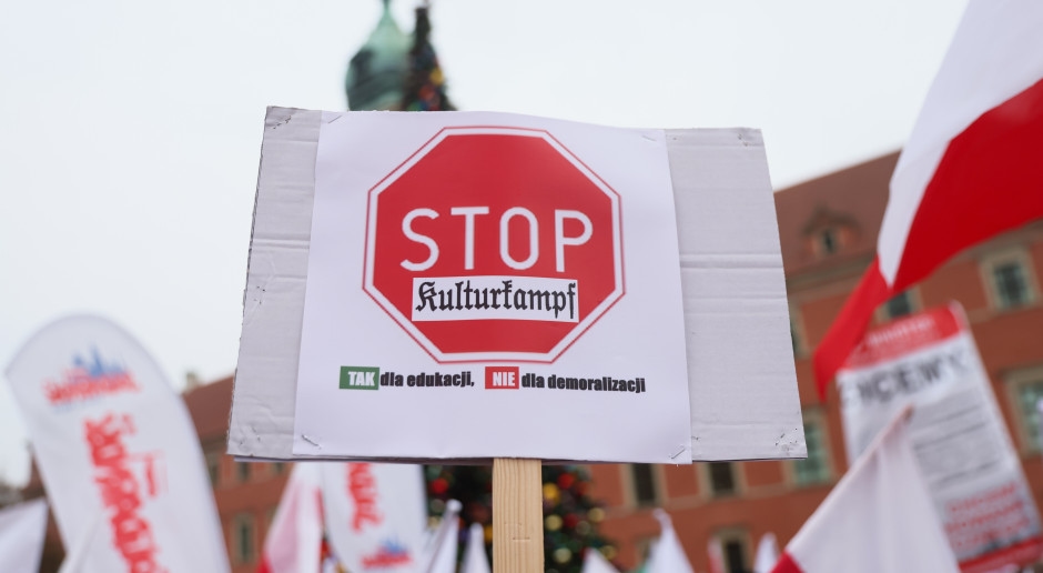 De campagne is al begonnen op scholen in de aanloop naar 25 september. "Dit is geen bescherming van kinderen, dit is ontsnappen."