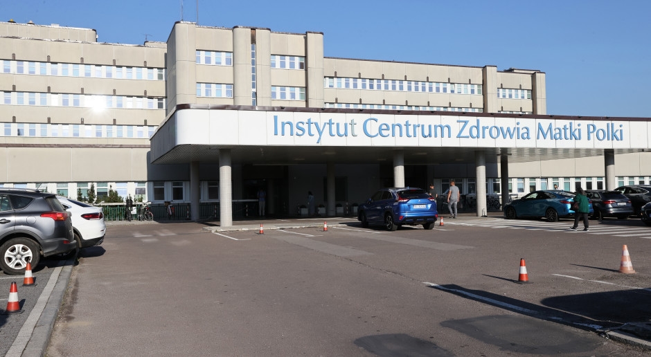 The first procedure of its kind in Poland. A tumor larger than the heart was removed at 17 minutes of life.