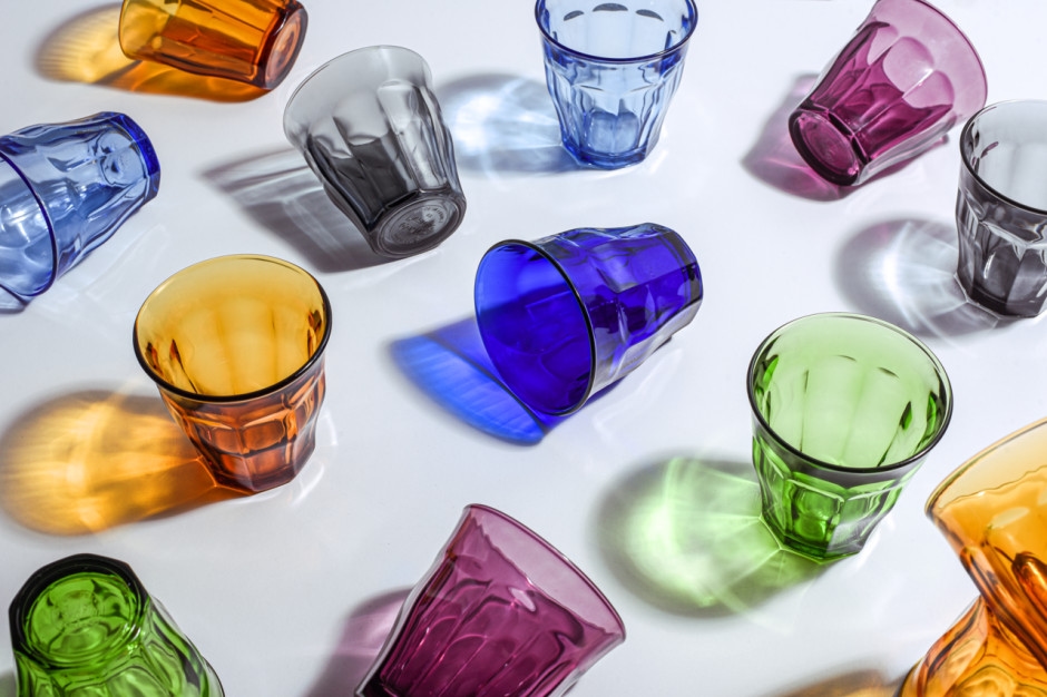 The manufacturer of iconic glass is coming back to life. They even expect to make a profit.