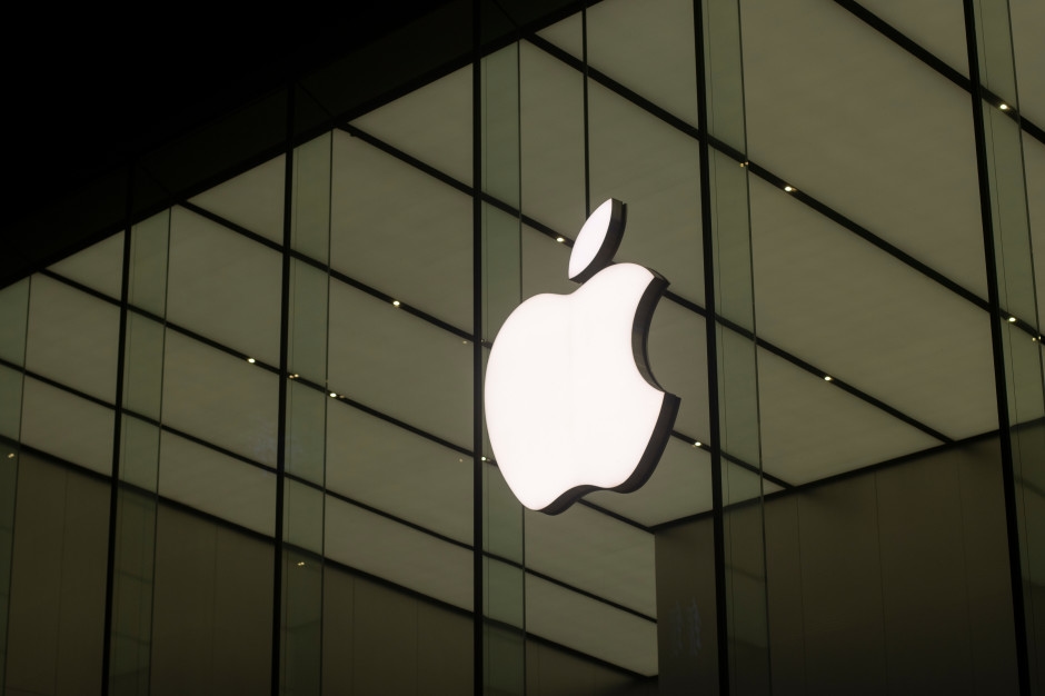 Apple обвиняют в краже технологий. Судебная тяжба за компенсацию продолжается.
