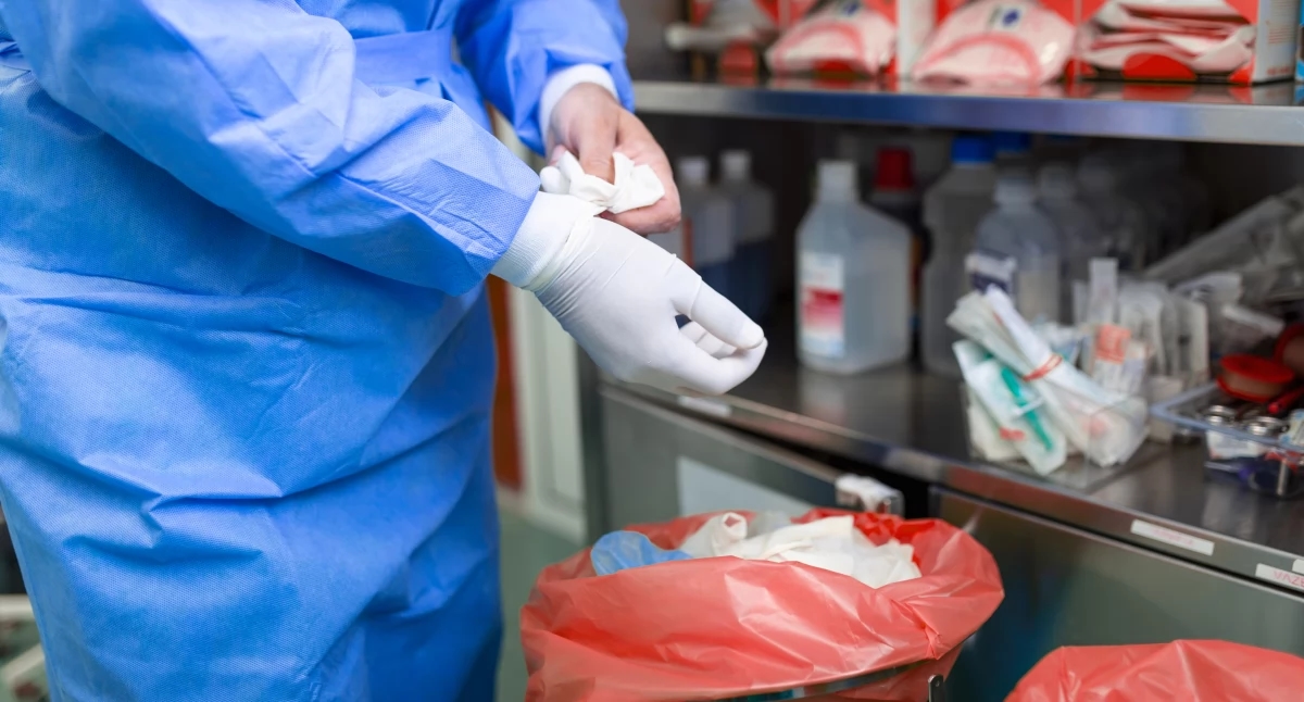 No son solo los curanderos los que causan daño. La eliminación inadecuada de desechos médicos es una verdadera amenaza para la salud.