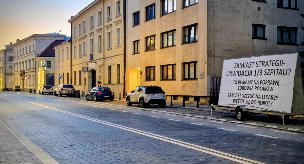 O Ministério da Saúde responde aos médicos em relação aos seus salários. "Foram enviados 95 e-mails com comentários."