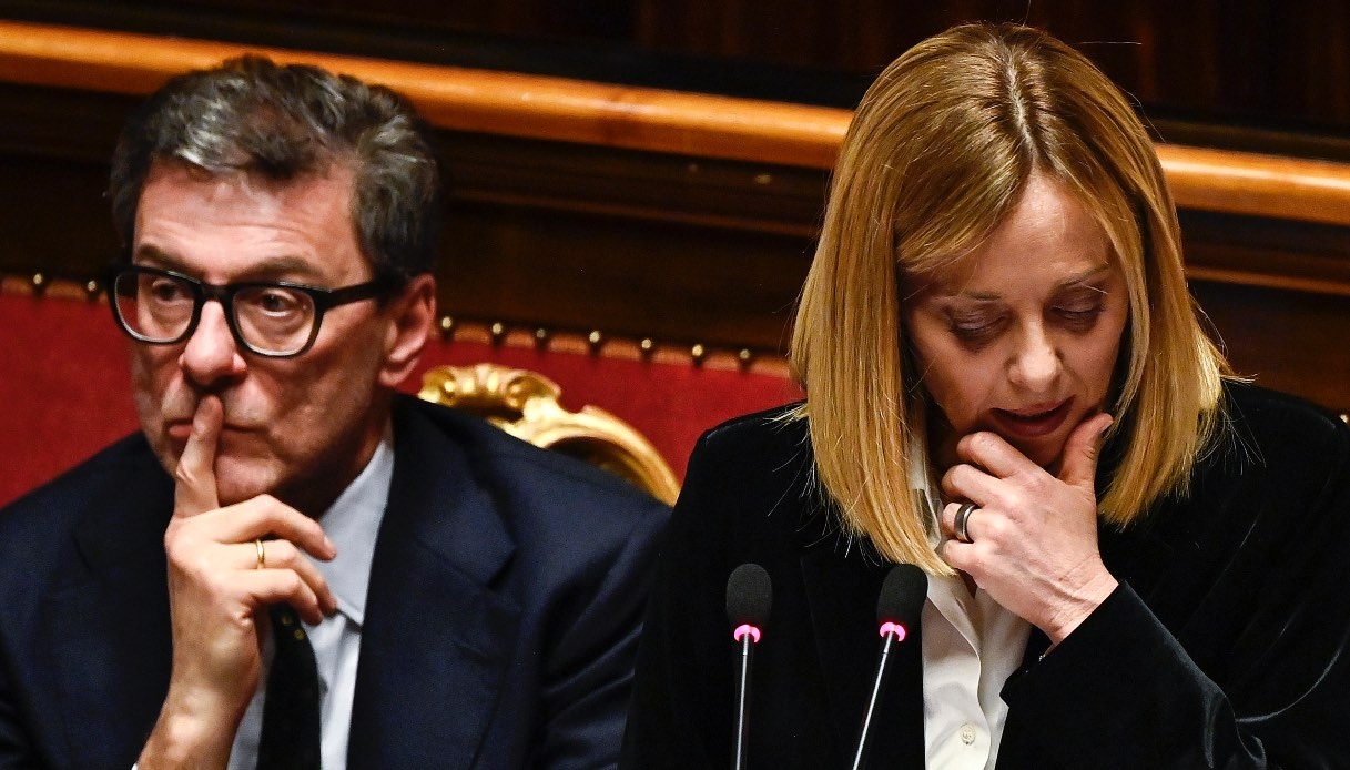 Pensione a 64 anni dal 2026, ma saltano le quote: come sarà la riforma