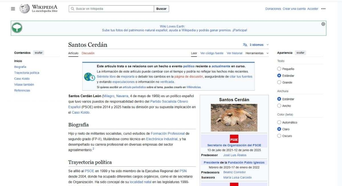 A foto do perfil de Santos Cerdán na Wikipédia foi modificada para incluir a imagem de um animal.