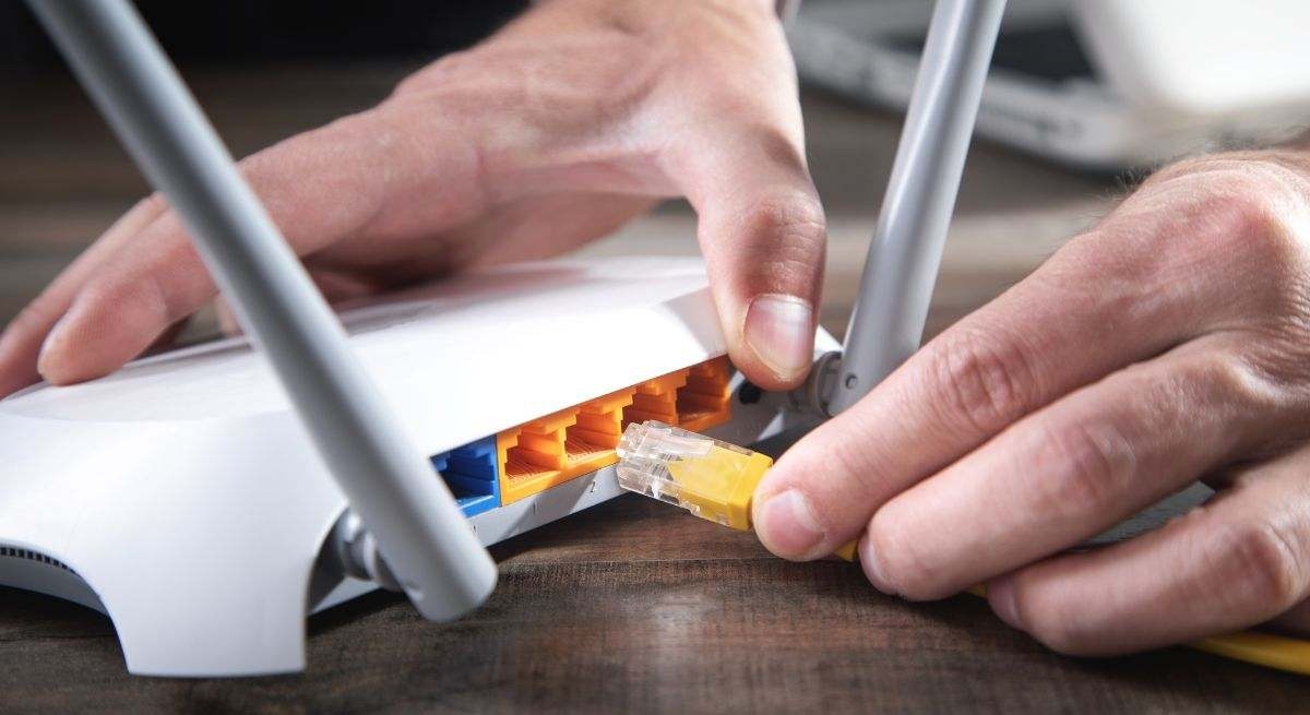 Iedereen die een vrije USB-poort op zijn internetrouter heeft, heeft een geweldige schat: waarom en waarvoor is deze?