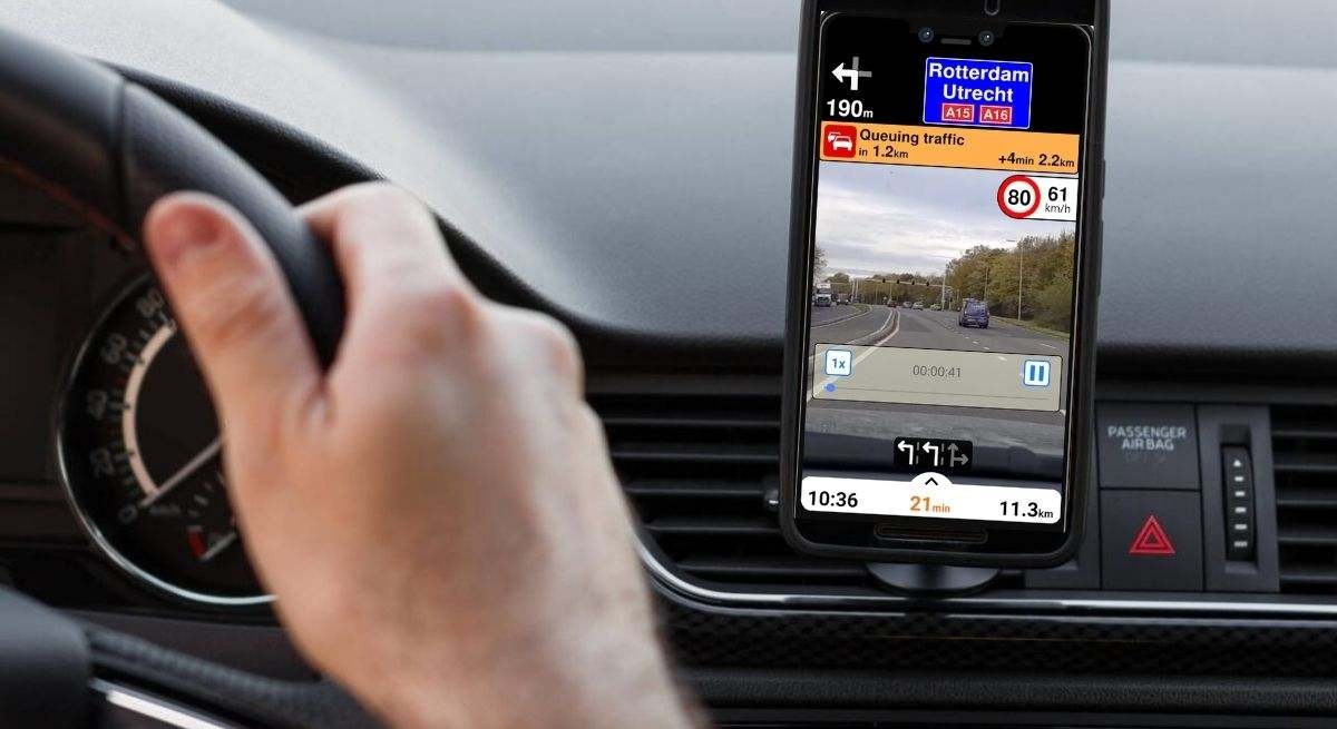 El rival de Google Maps lanza la función que millones de usuarios llevan años esperando