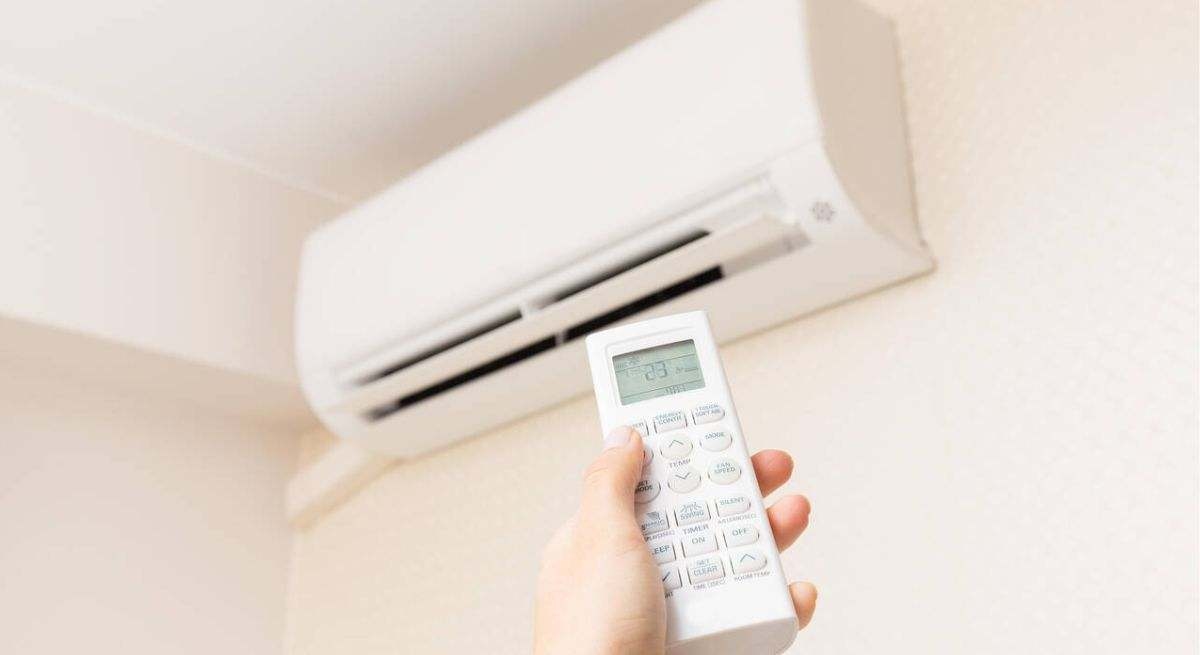 Dopo aver studiato gli effetti dell'aria condizionata in casa, consigliano di farlo prima di accenderla.
