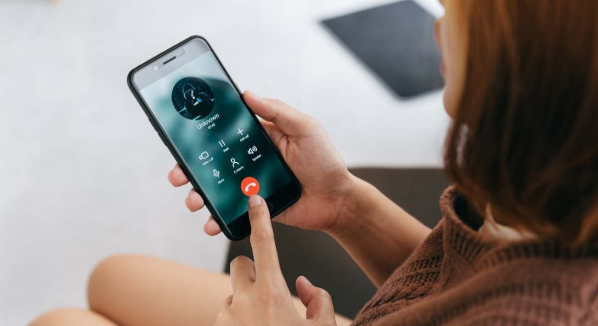 Voici comment savoir si vous parlez à une intelligence artificielle lors d'un appel téléphonique : l'astuce pour le détecter en quelques secondes