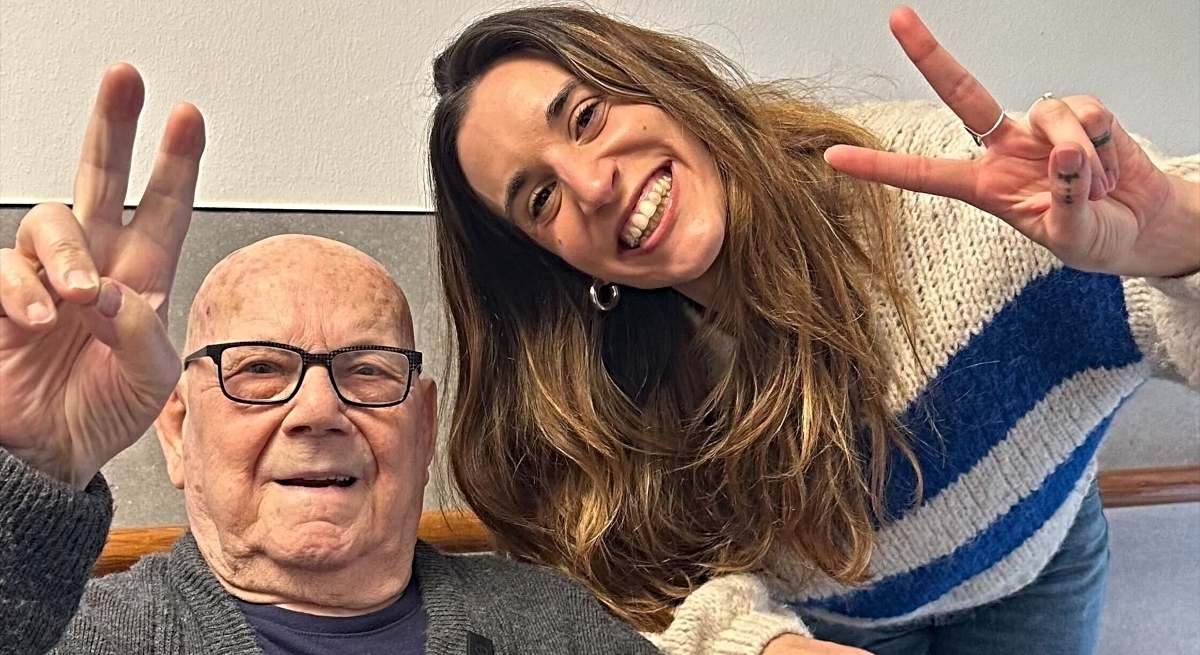 Adoptuj Dziadka, aplikacja z milionem wolontariuszy, uruchamia SOS, aby zapobiec jej zamknięciu.
