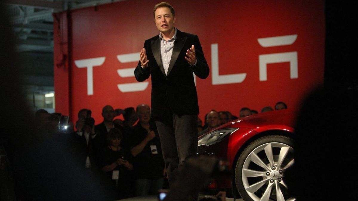 Musk and the controversy: He demands 80 hours from his employees, but he doesn't reach 40 at Tesla.