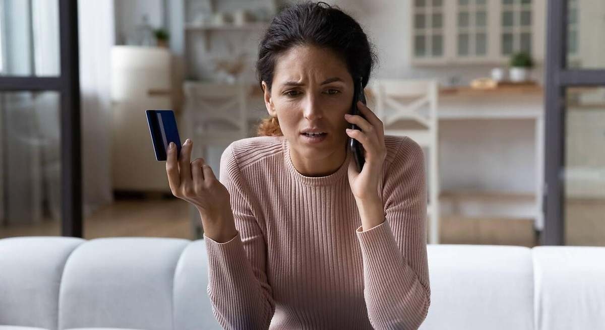 Una nuova truffa bancaria ha allertato migliaia di utenti: "È stato rilevato un trasferimento di importo elevato..."