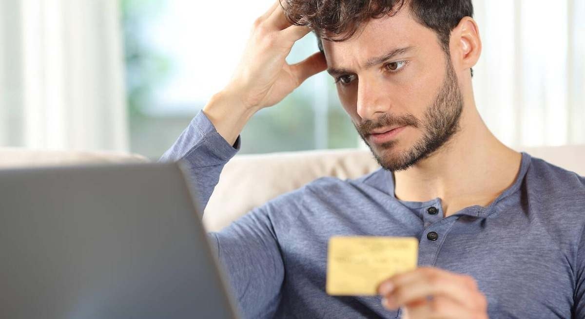 Una nuova truffa bancaria ha messo in allerta migliaia di utenti: "La tua carta è stata temporaneamente limitata..."
