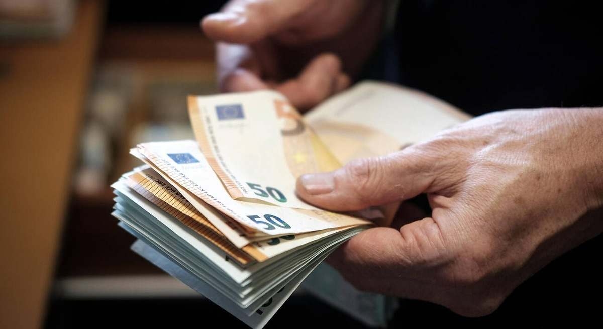 The website your boss doesn't want you to know about: he won't be able to deny you a raise.