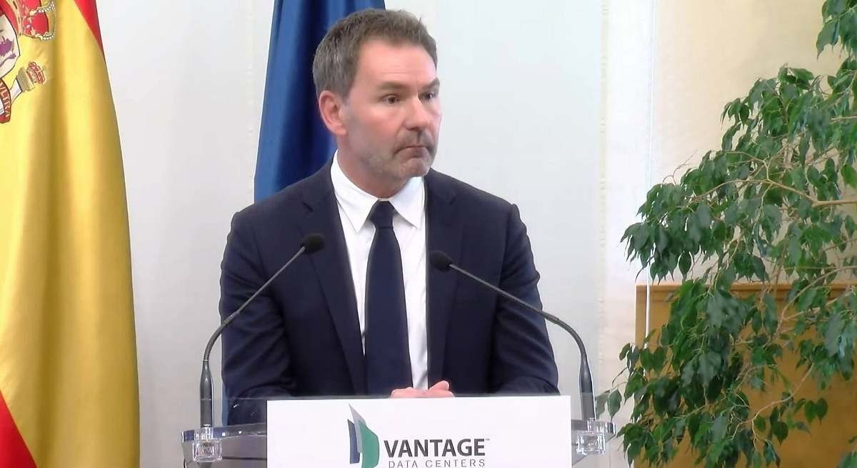 Vantage Data Centers, Zaragoza'daki eko-endüstriyel veri merkezi ve enerji parkına 3,2 milyar avro yatırım yapacak ve 520 kişiye istihdam sağlayacak.