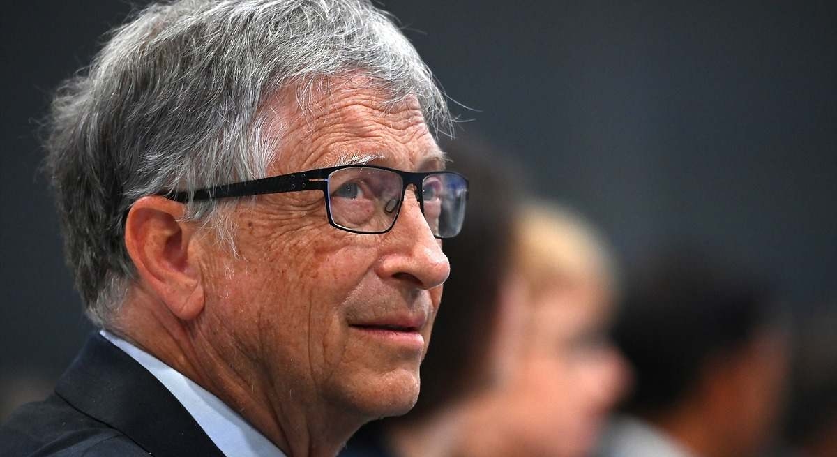 Bill Gates fordert uns auf, uns auf das vorzubereiten, was uns im nächsten Jahrzehnt mit künstlicher Intelligenz bevorsteht: „Es ist etwas sehr Tiefgreifendes und ein wenig Beängstigendes.“