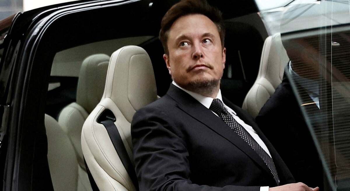 Tesla verkeert in crisis: dit is Elon Musks troefkaart om dankzij AI te herstellen