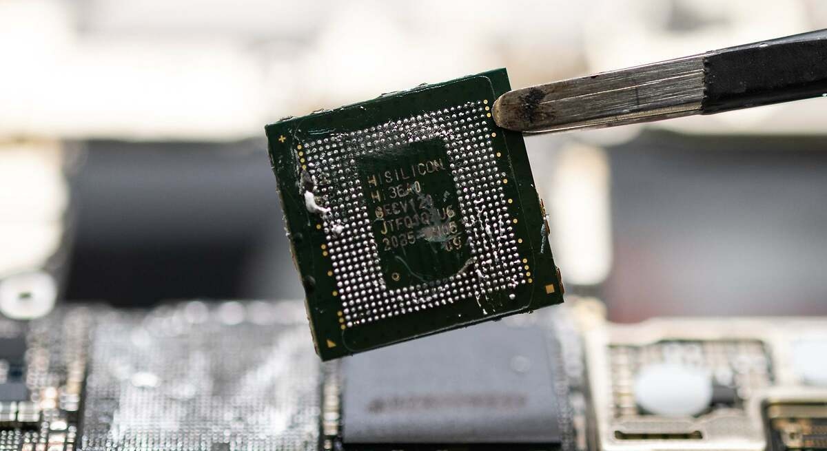 Nvidia avisa a Trump sobre los vetos comerciales: Huawei les puede arrebatar el mercado chino que vale tanto como Boeing
