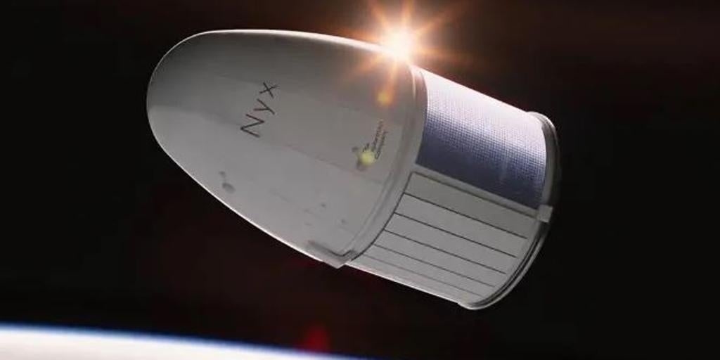 Uma cápsula espacial com restos humanos cai no Pacífico.