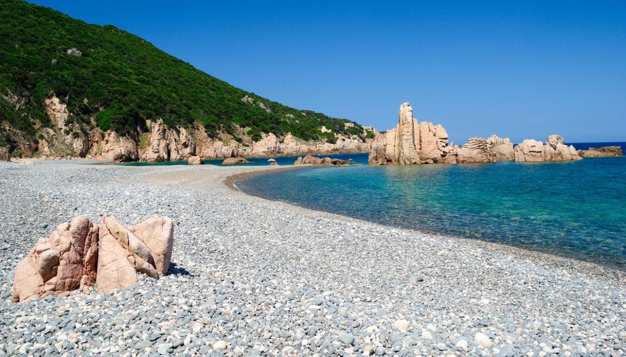 Um canto secreto do paraíso: bem-vindo a Cala Tinnari