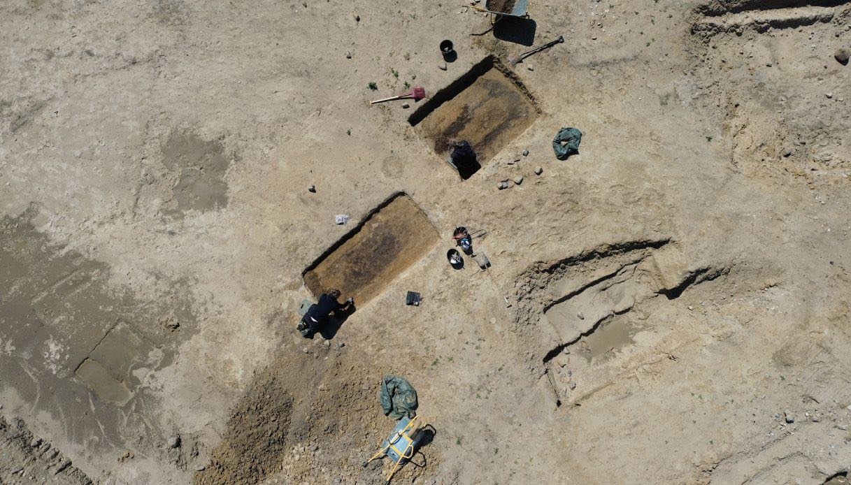 Verborgene Schätze tauchen in Dänemark auf: Neue Wikingerstätte entdeckt