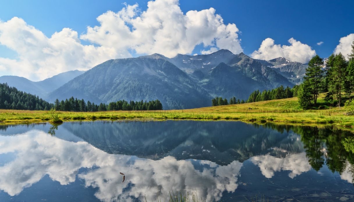 Covelmeer, een geheime hoek tussen de weilanden en toppen van Trentino