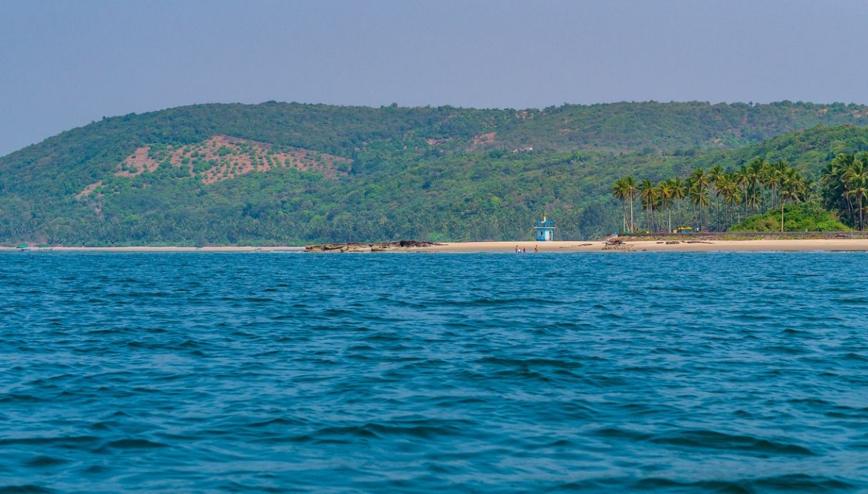 Tarkarli Beach, a paradise between the river and the sea