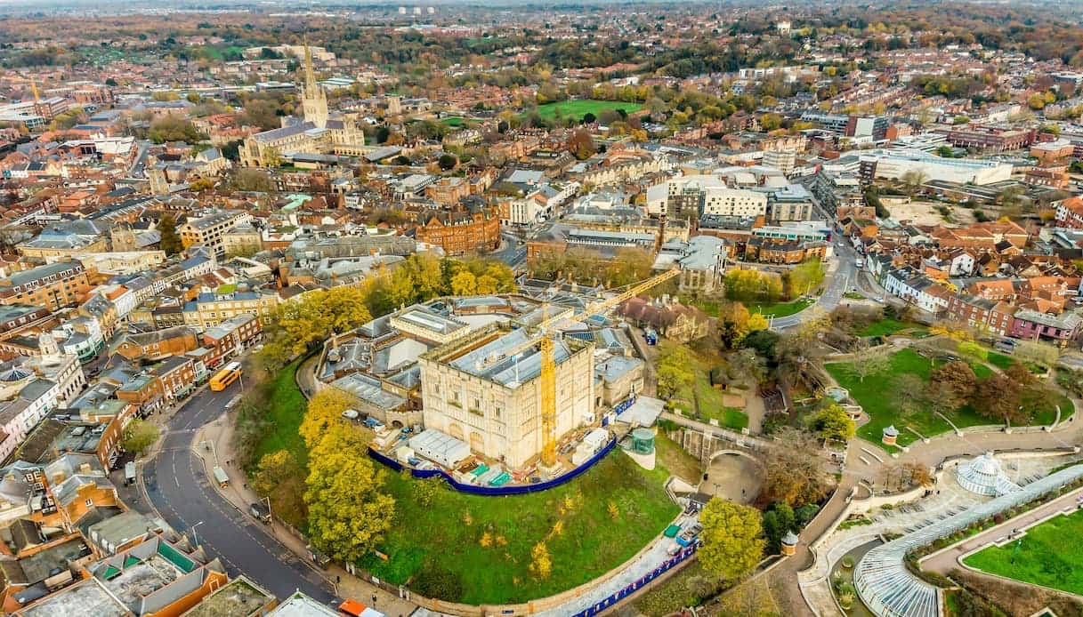 Norwich'teki William the Conqueror's Castle, tarih boyunca bir yolculuktur
