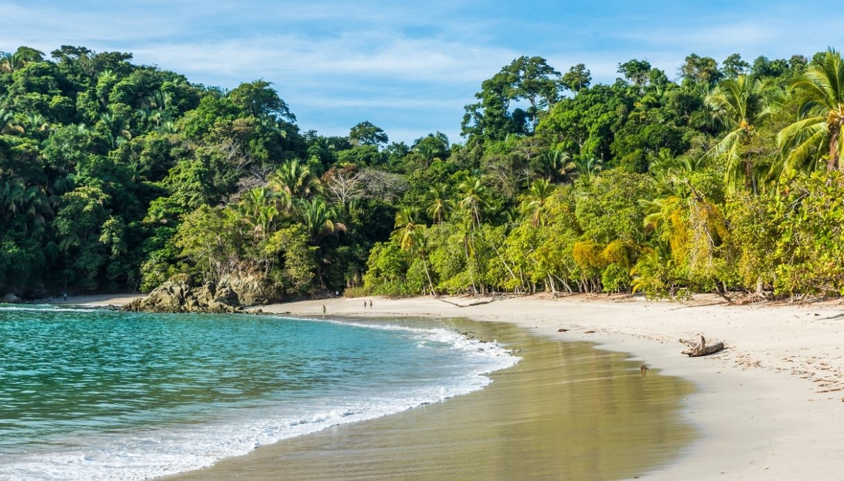 Sehnsucht nach Wärme: Hier finden Sie Reiseziele für Weihnachten 2025, um dem Winter zu entfliehen.