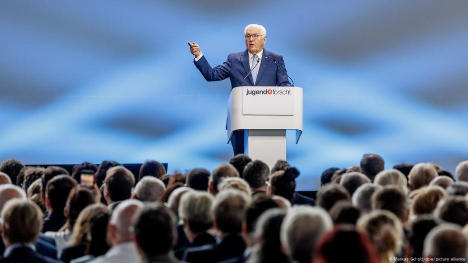 Steinmeier critica il "populismo" dell'amministrazione Trump