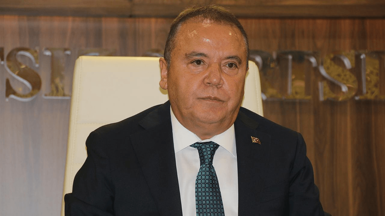 Krytyczne oświadczenie Başarıra z CHP w sprawie stanu zdrowia Muhittina Böcka